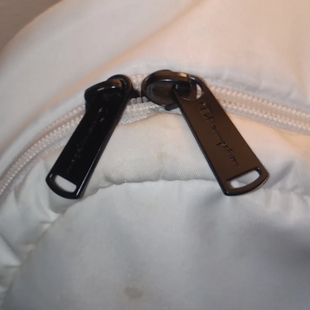 Backpack - Picture 6 of 8